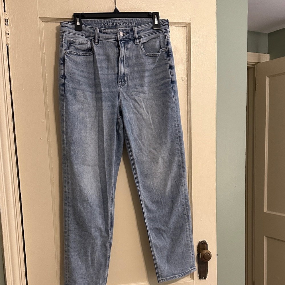 American Eagle Outfitters Faded Blue Jeans